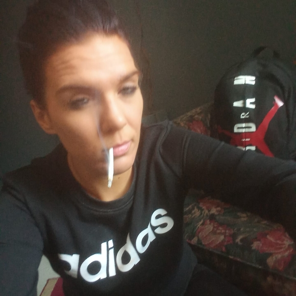 Meet your Posher, Ash - Picture 1 of 1